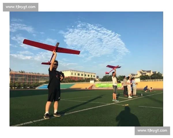 800 少年逐浪赛场：航模里的海洋梦