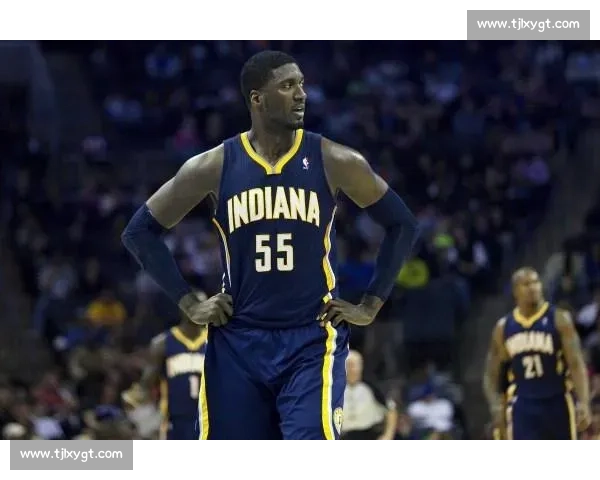 步行者对阵山猫的赛场博弈解析与关键球员前景展望全面分析战术走向