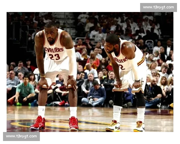 詹姆斯对决霍华德时代碰撞揭开NBA内线与王权之争传奇宿命之夜