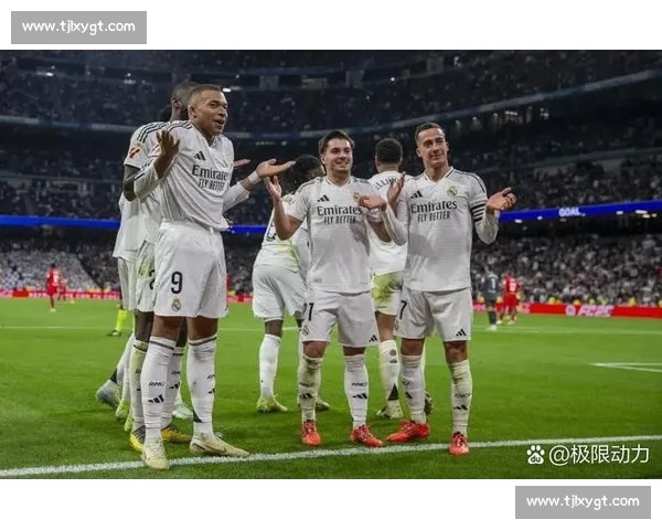 皇马主场迎战塞维利亚西甲争冠关键对决前瞻豪门强强碰撞赛季走向看点 皇马主场迎战塞维利亚西甲争冠关键对决前瞻豪门强强碰撞赛季走向看点